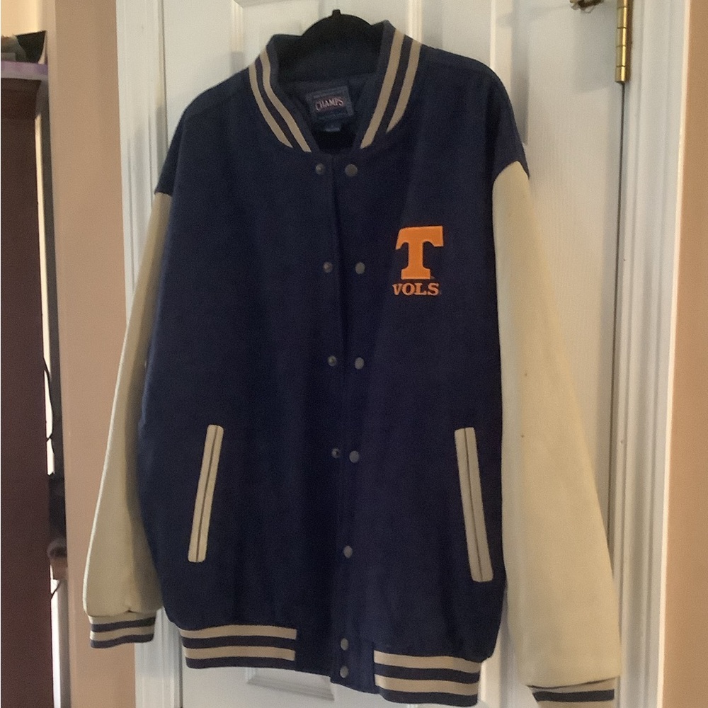 Old School Tennessee leather man’s jacket.